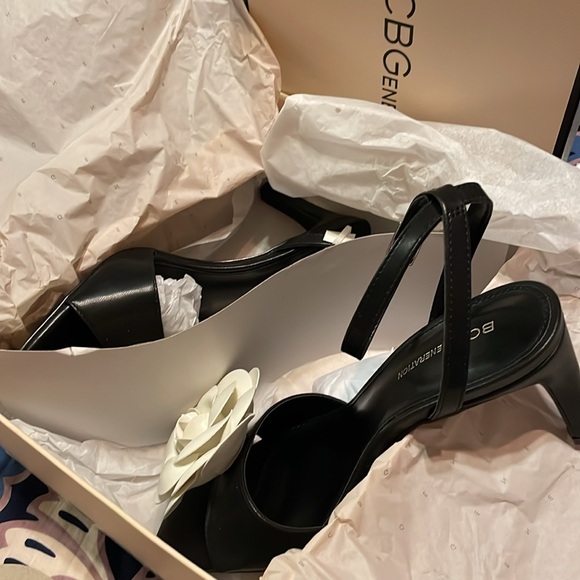 BCBGeneration Toori Rosetta sandal size 8.5 - Picture 2 of 8